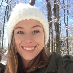 Meet your Posher, Emily